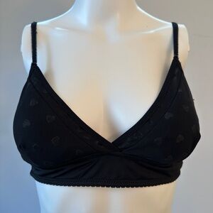 Forever 21 Black Wireless Heart-Print Bralette